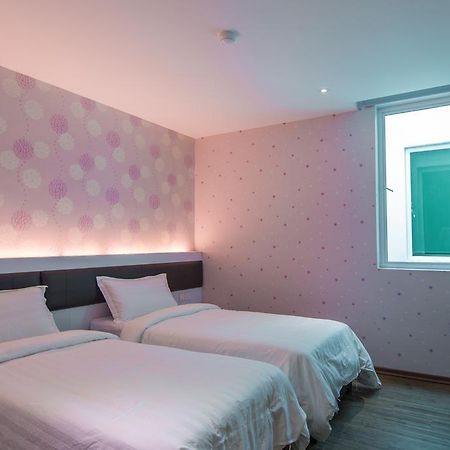 Riverfront Sentral Hotel Malacca Екстериор снимка
